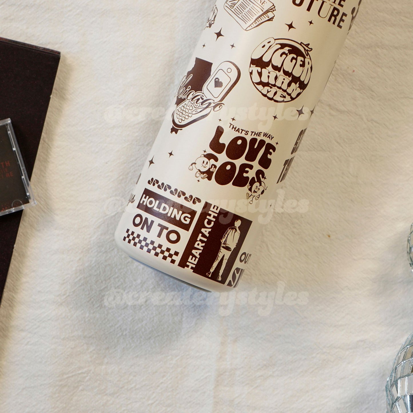 Der Thermo-Vakuumbecher von Harry's House